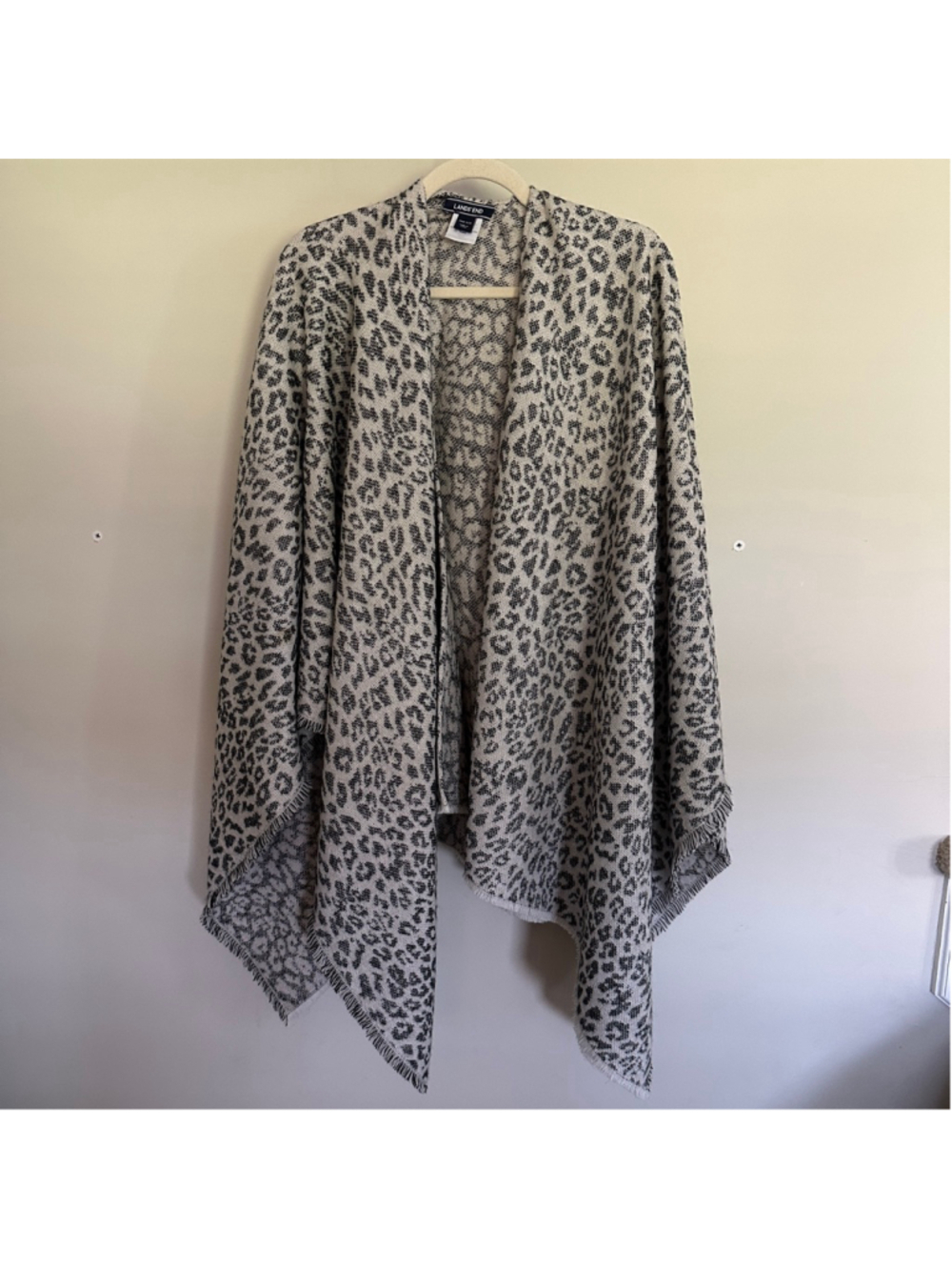 Women’s Lands’ End Leopard Print Poncho Beige Black Wool Blend Fringe One Size